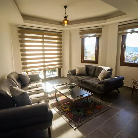 펜션 With Lovely View And Shared Pool In 페티예